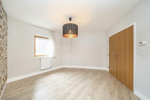 1 bedroom flat to rent, Spring Road, Feltham TW13