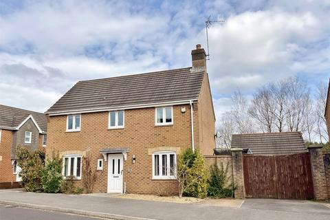 15 Ebblake Close, Verwood, BH31 6GF