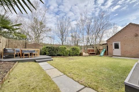 15 Ebblake Close, Verwood, BH31 6GF