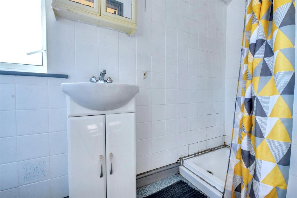 Ensuite 1.jpeg
