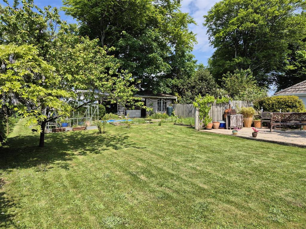 Garden 2.jpg