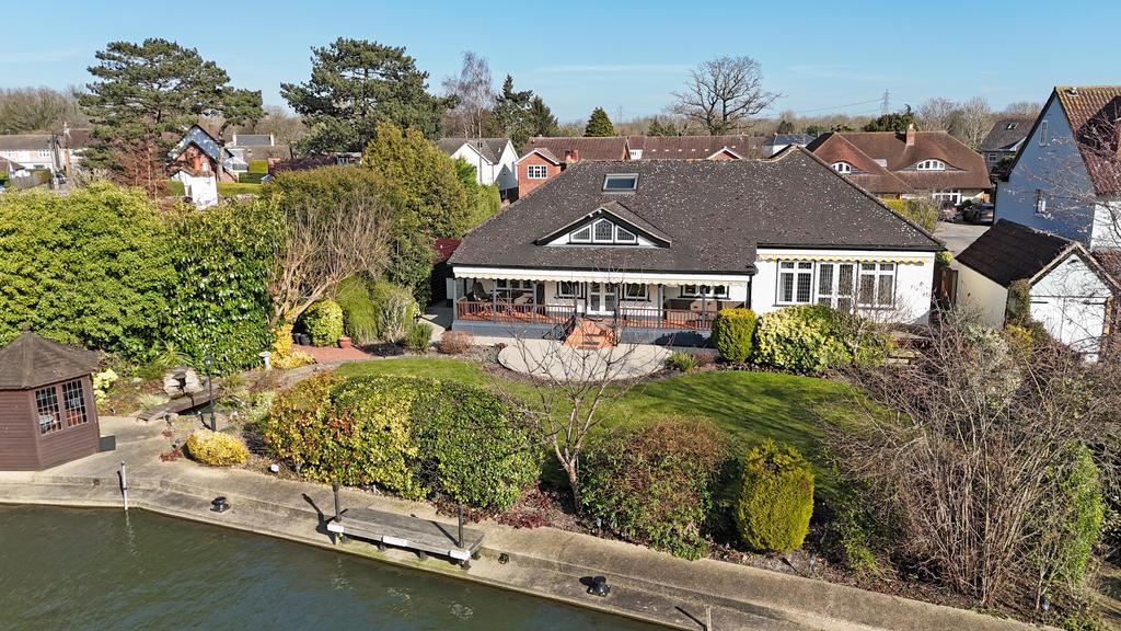 Riverside Avenue, Broxbourne EN10 4 bed detached house for sale - £ ...