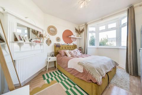 3 bedroom terraced house for sale, Leithcote Gardens, London SW16