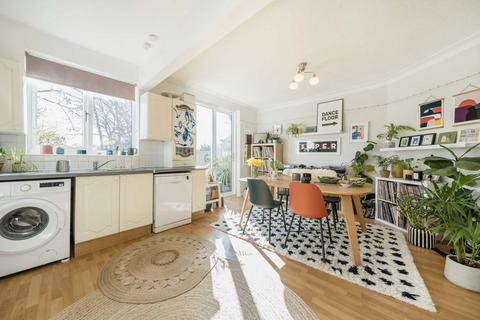 3 bedroom terraced house for sale, Leithcote Gardens, London SW16