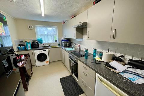 2 bedroom flat to rent, Bath Road,  Reading,  RG30