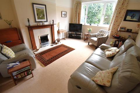 5 bedroom semi-detached house for sale, Excellent Five Bed Semi Detached Home in Coombe Dingle