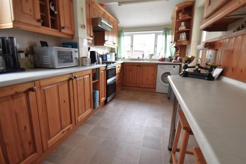 5 bedroom semi-detached house for sale, Excellent Five Bed Semi Detached Home in Coombe Dingle