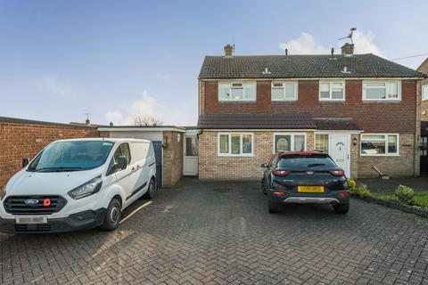 Kirkstone Drive, Bedfordshire LU6