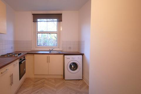 3 bedroom apartment to rent, Ilderton Road, London SE16