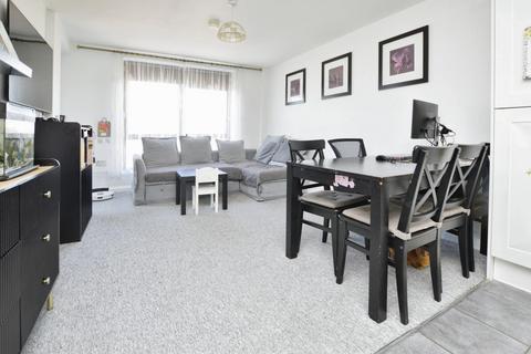 1 bedroom flat for sale, Crediton Road, Canning Town