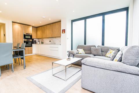 2 bedroom flat for sale, The Vale, London NW11