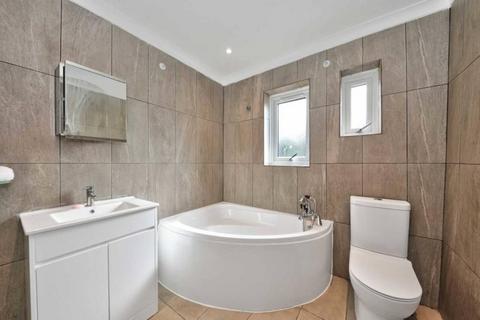 4 bedroom terraced house for sale, Ruckholt Close, Leyton, London, E10