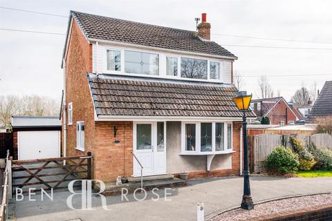 3 bedroom detached house for sale, Bank Croft, Preston PR4