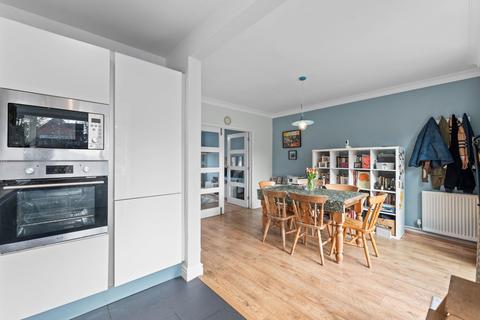 15 Canberra Crescent, West Bridgford, Nottingham, NG2 7FL