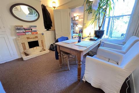 2 bedroom terraced house to rent, Cockburn Street, Cambridge CB1