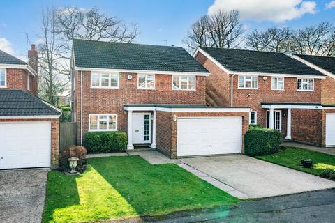 4 bedroom detached house for sale, Greystoke Close, Berkhamsted HP4