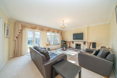 4 bedroom detached house for sale, Greystoke Close, Berkhamsted HP4