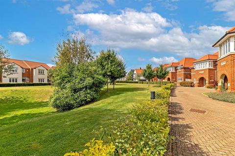 4 bedroom detached house for sale, The Green, Kings Park, St. Albans