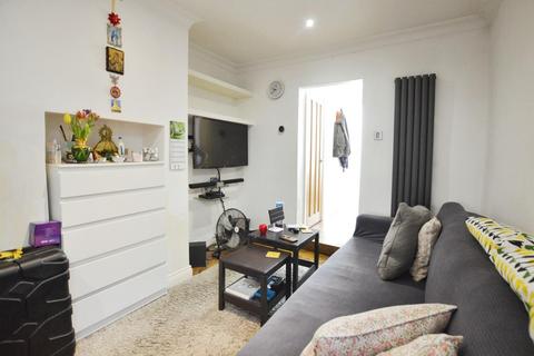 2 bedroom flat for sale, Kildare Road, Canning Town