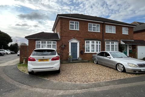 4 bedroom semi-detached house for sale, Reedsfield Road, Ashford TW15