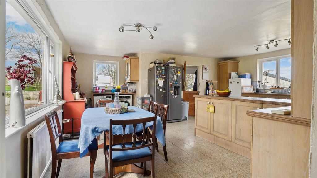 Kitchen Diner.jpg