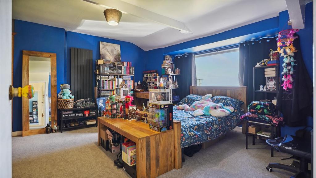 Bed 2c.jpg