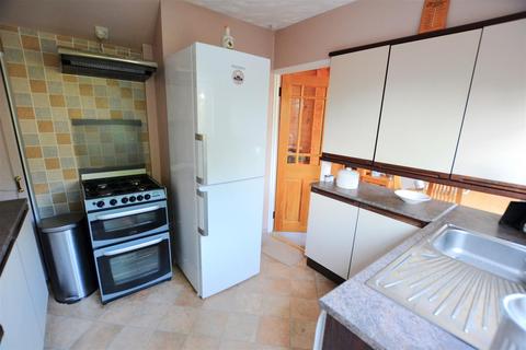 3 bedroom terraced house for sale, Kestrel Green, Hatfield