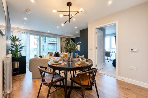 3 bedroom apartment for sale, Nathan Way, London, SE28 0
