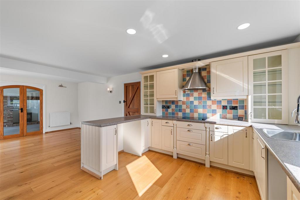 Living/dining kitchen