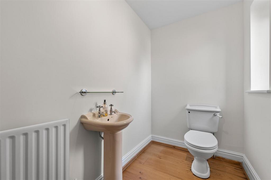 Ground floor cloak room