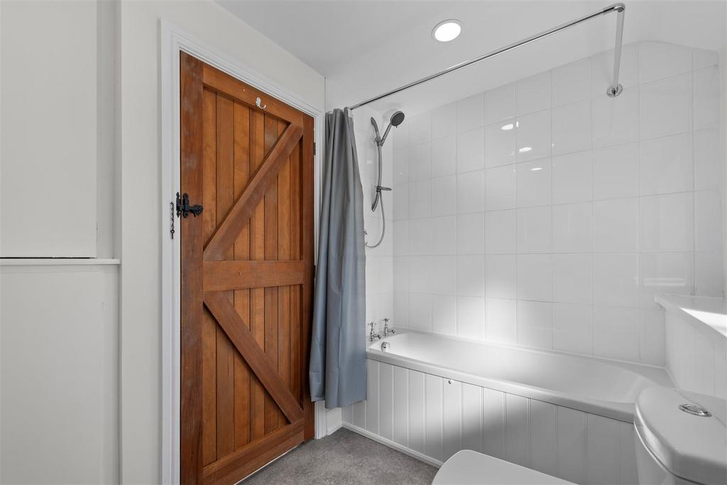 Main bathroom