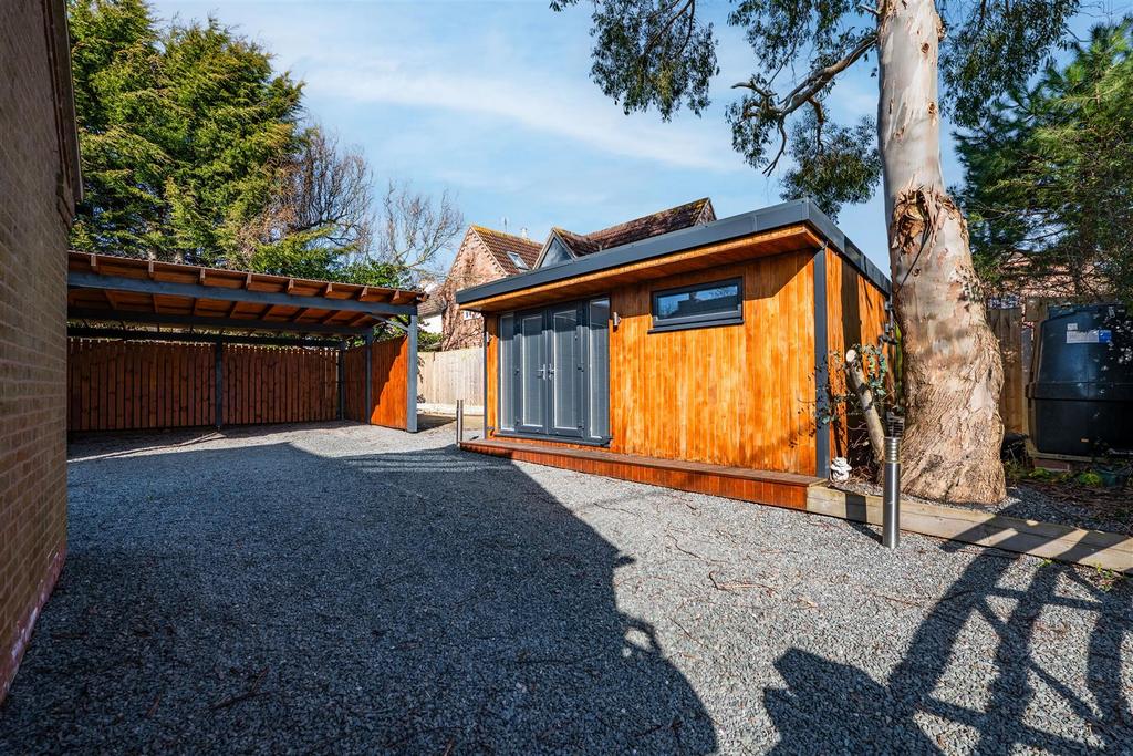 Studio/cabin