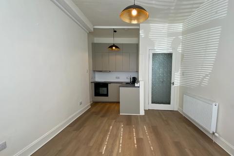 1 bedroom flat to rent, Moncrieff Terrace, Edinburgh EH9