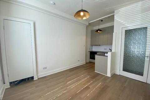 1 bedroom flat to rent, Moncrieff Terrace, Edinburgh EH9