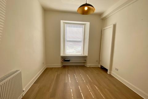 1 bedroom flat to rent, Moncrieff Terrace, Edinburgh EH9