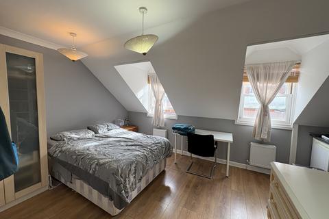 1 bedroom in a house share to rent, Ravensworth Gardens, Cambridge, CB1