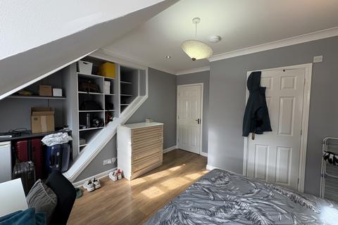 1 bedroom in a house share to rent, Ravensworth Gardens, Cambridge, CB1