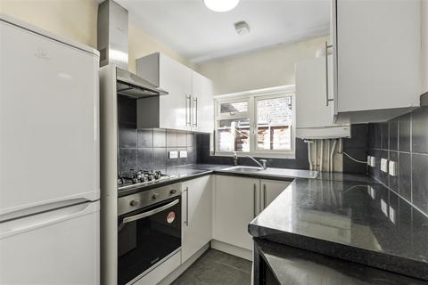 2 bedroom flat to rent, Rockhall Road, London NW2