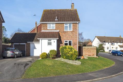 3 bedroom detached house for sale, Middle Mead, Hook RG27