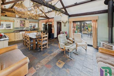 4 bedroom barn conversion for sale, Segenhoe Manor Road, Bedford MK43