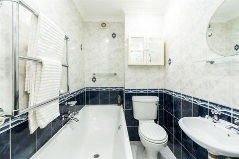 1 bedroom apartment for sale, Crystal Palace Parade, Crystal Palace, London, SE19