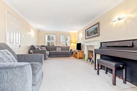 4 bedroom detached house for sale, Cherry Close, Loughborough LE11