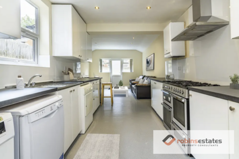 7 bedroom end of terrace house to rent, Nottingham, NG7 2EW