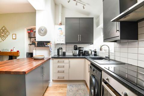 46 Baker Street, York, YO30 7AX