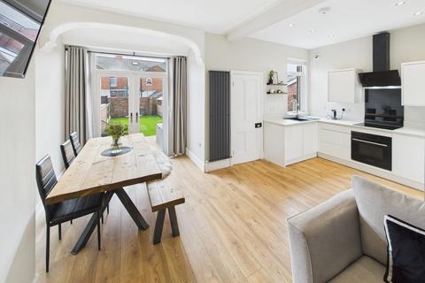 8 Beechley Road, Wrexham, LL13 7BA