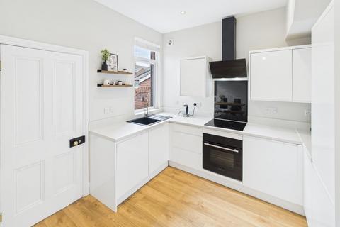 8 Beechley Road, Wrexham, LL13 7BA