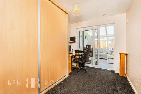 9 Albrighton Road, Lostock Hall, Preston, PR5 5LE