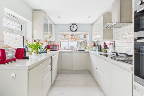91 Becket Road, Worthing, BN14 7EU