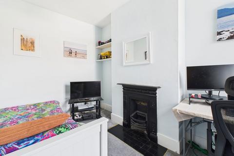 91 Becket Road, Worthing, BN14 7EU