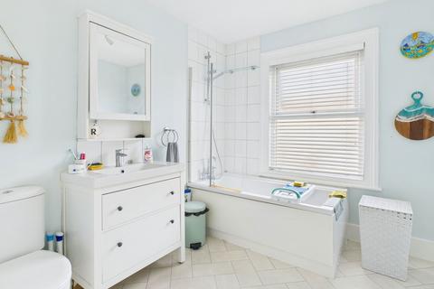 91 Becket Road, Worthing, BN14 7EU